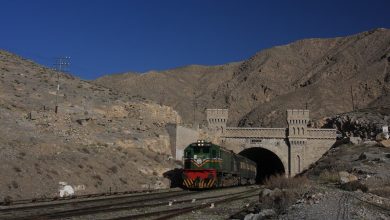 قلعہ عبداللہ کے علاقے شیلا باغ کی سرنگ میں برساتی پانی بھرنے کے باعث کوئٹہ چمن ٹرین سروس 11 روز سے بند ہے